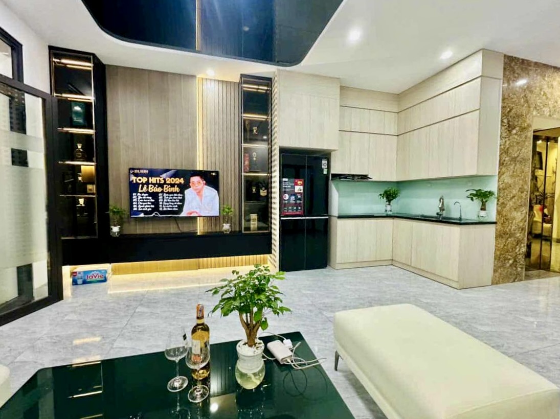 Nhà Mới 6 Tầng Thang Máy, Hoàng Văn Thái - Thanh Xuân, 41m2, Lô Góc, Full Nội Thất, Ở Ngay