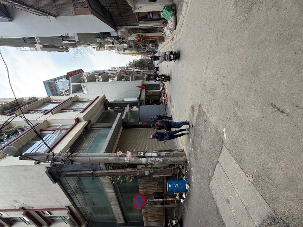 Bán nhà đẹp Phùng Chí Kiên- Lô Góc- Ô Tô vào nhà 56,9m2 giá 20 tỷ