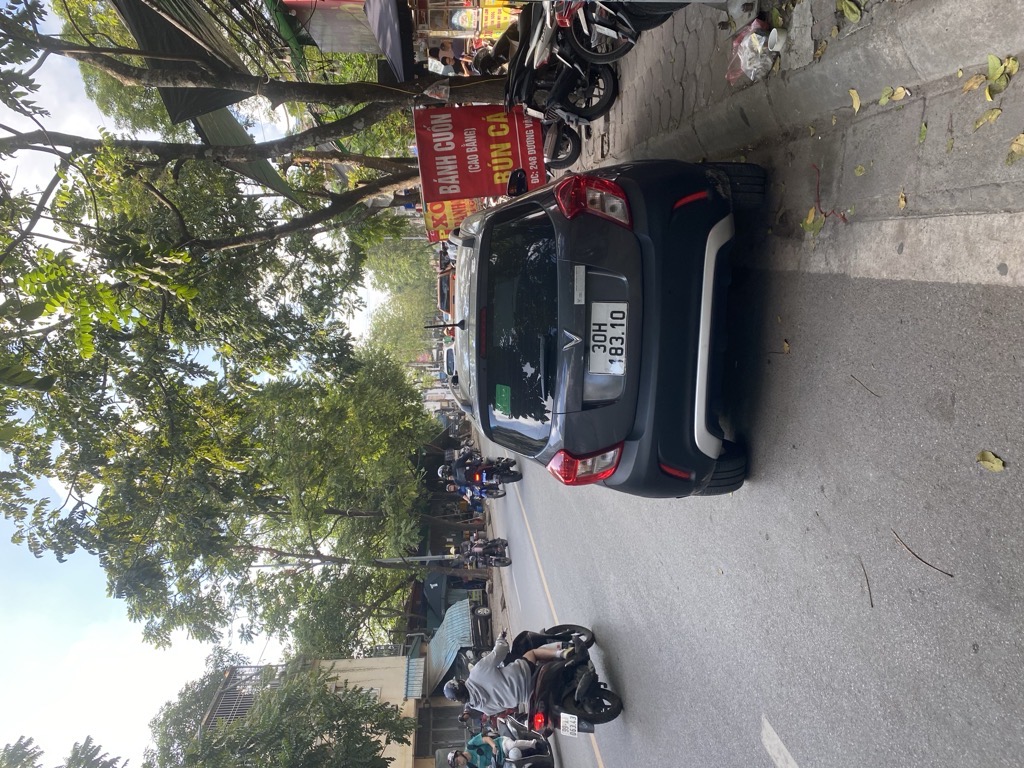 Hơn 20 tỷ - Mặt phố Văn Cao, Ba Đình- Lô góc, 53m2 3 tầng mặt tiền 4m