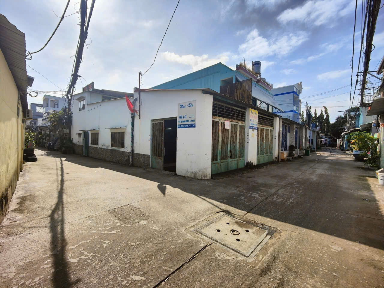 Chính chủ cho thuê nhà lô góc – Hẻm xe tải – Tân Nhựt, Bình Chánh gần mọi tiện ích