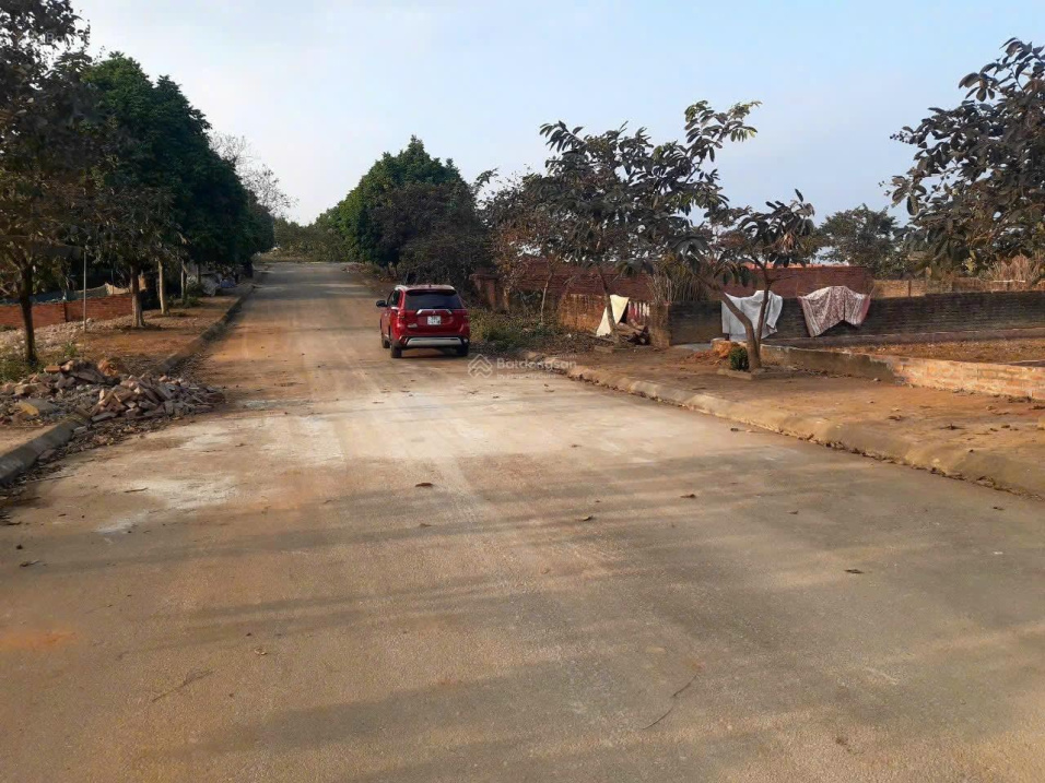 Con đi du học bán gấp khu tái định cư Vai Réo, Xã Phú Cát, Hà Nội