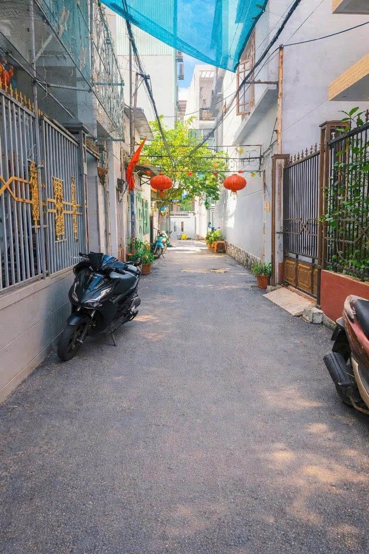 NHÀ ĐƯỜNG NÚI THÀNH – Sát Quảng trường 29/3 – Vào  ở luôn