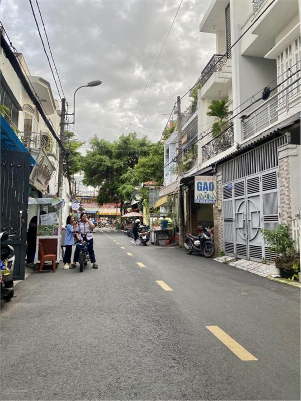 Hẻm 736 thông Lê Đức Thọ, 5x21m cn 104m2. Xây được cao lầu. Giá 9,2 tỷ