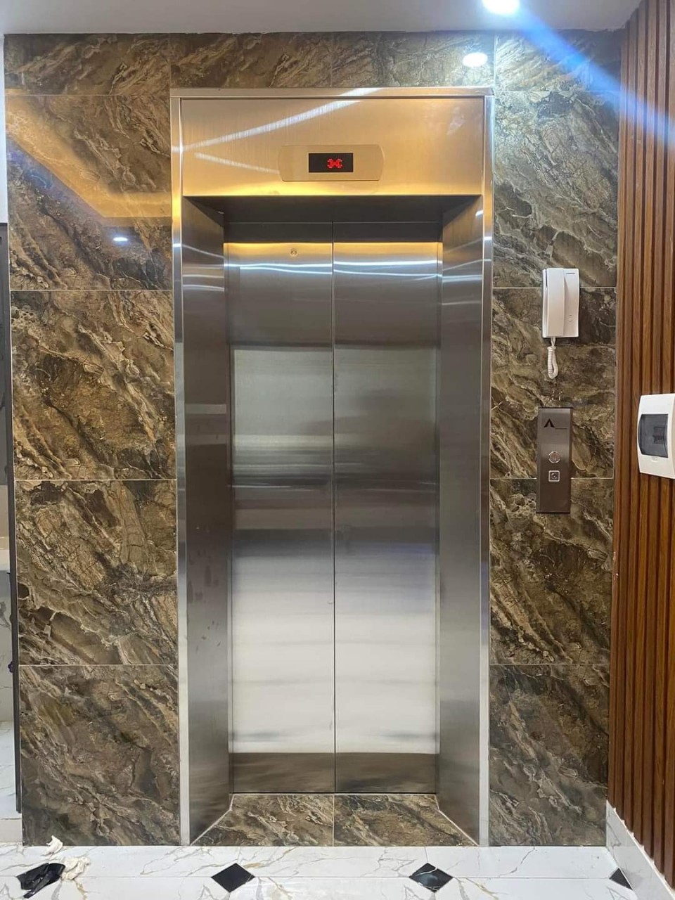 Mình cho thuê nhà, 116m2_ 5T; Nguyễn Chánh, Nam Trung Yên, Trung Kính