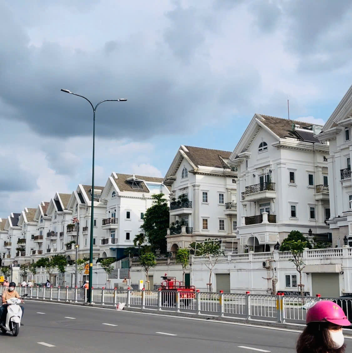 Cần Cho Thuê Văn Phòng 30m² – Mặt Tiền Dương Quảng Hàm – 8 Triệu/Tháng