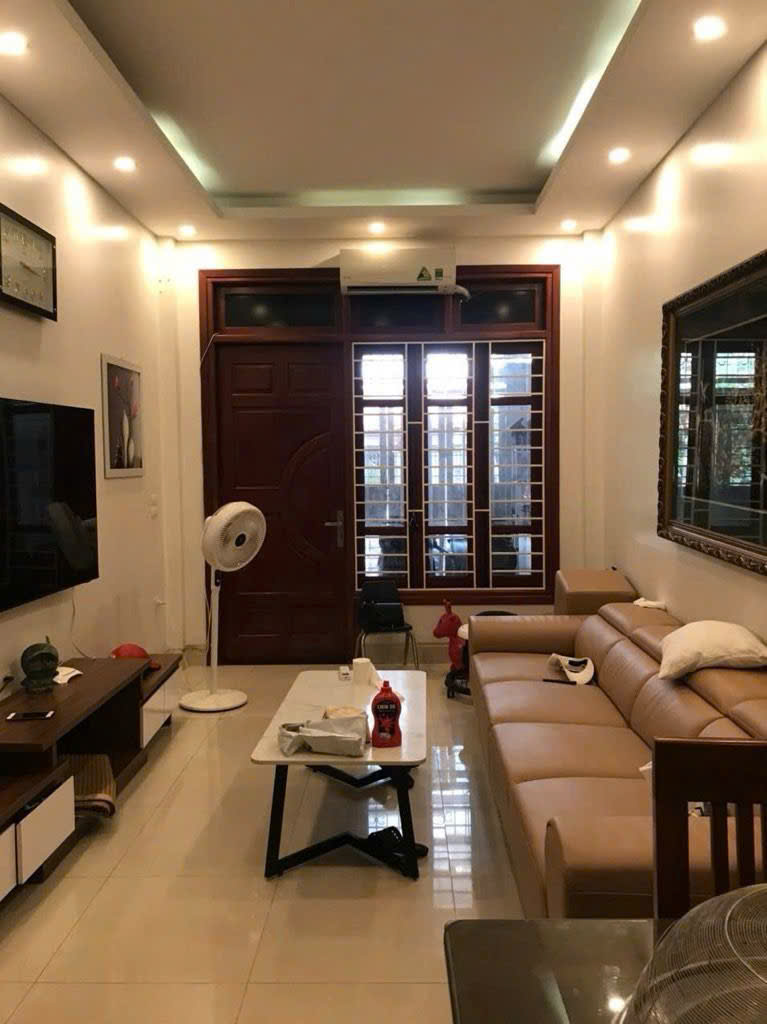 Hàng hiếm !!!! Nhà thượng thanh 44m2. 5 tầng dân xây - ô tô đỗ tận cửa - giá chỉ hơn 6 tỷ