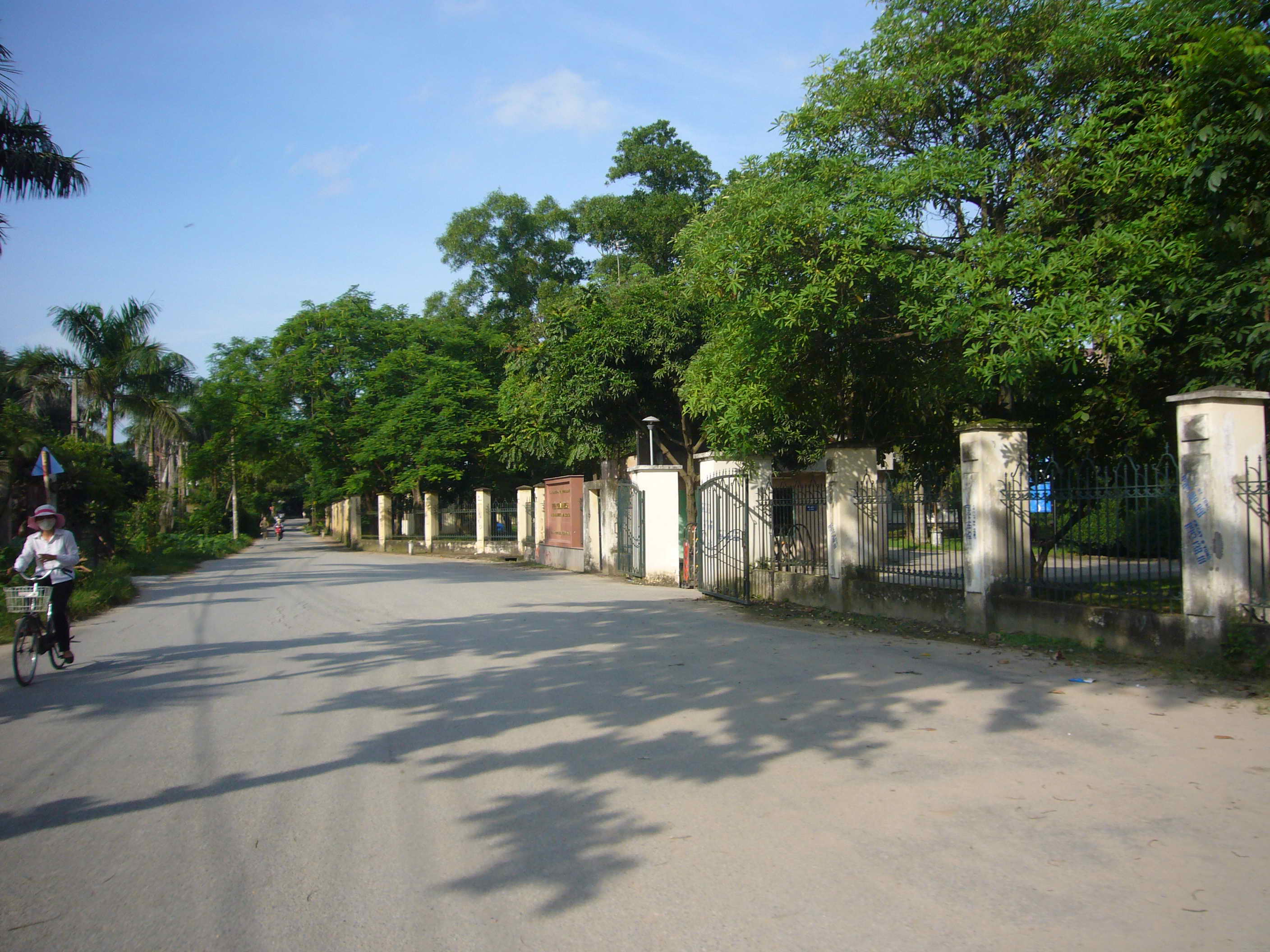 Ngõ to ô tô, gần đường lớn, cạnh công viên, gần sông, DT 62m2, 24 Ngõ 114/2 Tân Phong, Thụy Phương