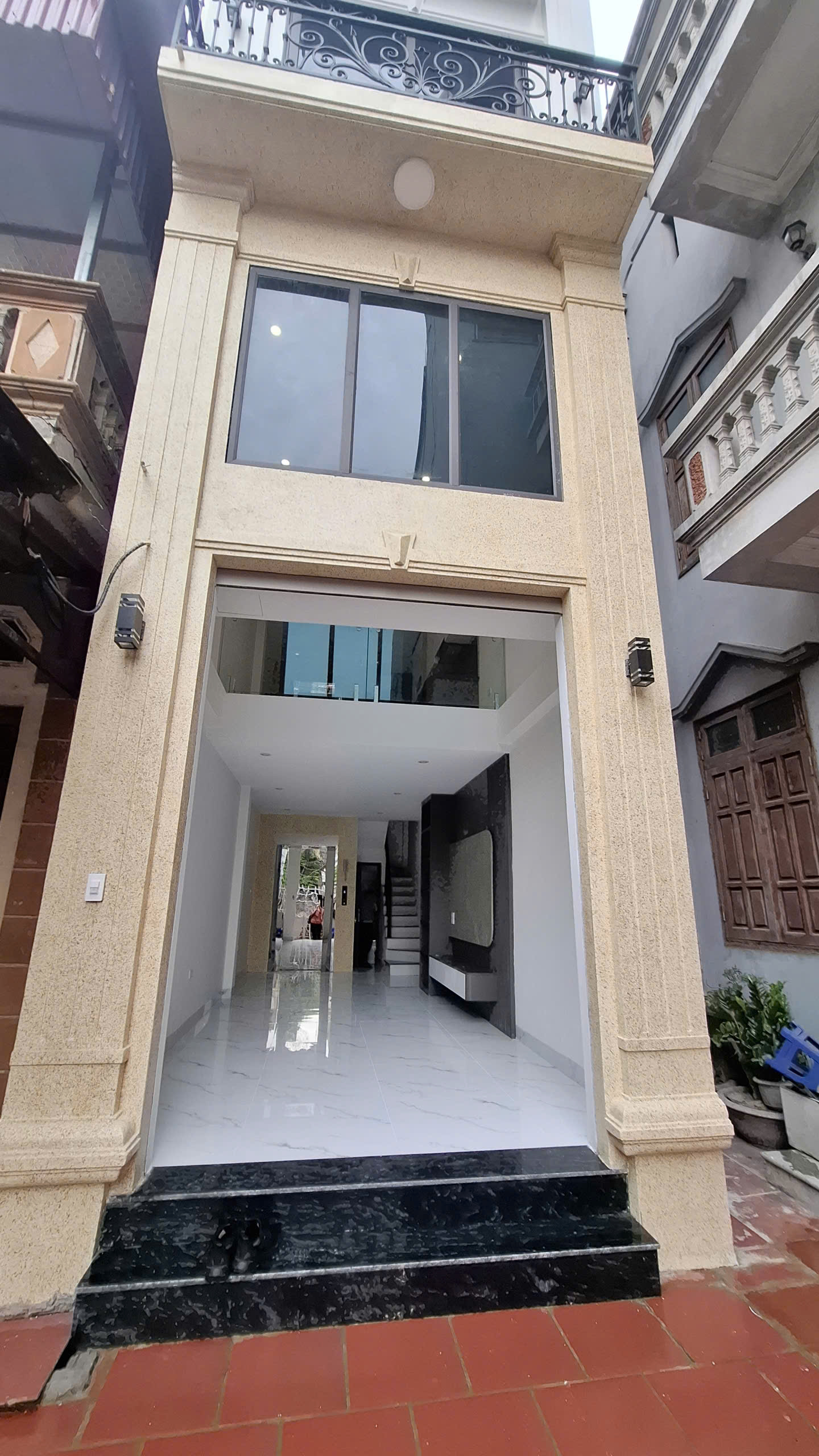 Chính chú đang muốn bán nhà Phố Phúc Lợi , 6 tầng giá sốc