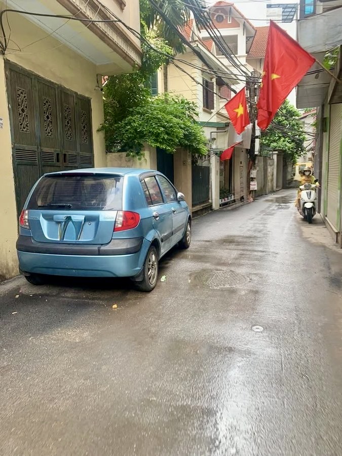 Bán Nhà Ở Luôn Xuân Thuỷ, Cầu Giấy, Lô Góc, 3 Thoáng, 20m ra mặt phố, 42m, 4 Tầng, 4PN