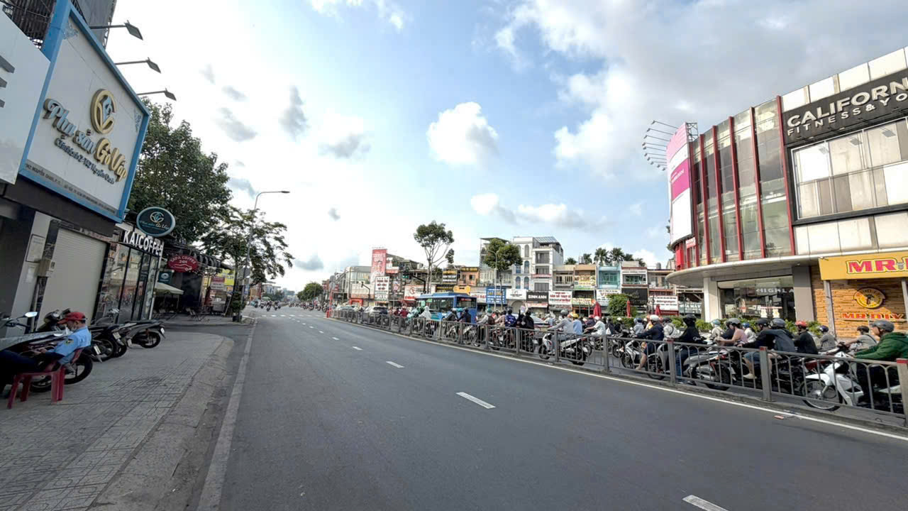 Mặt tiền Nguyễn Oanh – vị trí cực đẹp, gần CityLand, ngay ngã tư Phan Văn Trị, khu vực buôn bán