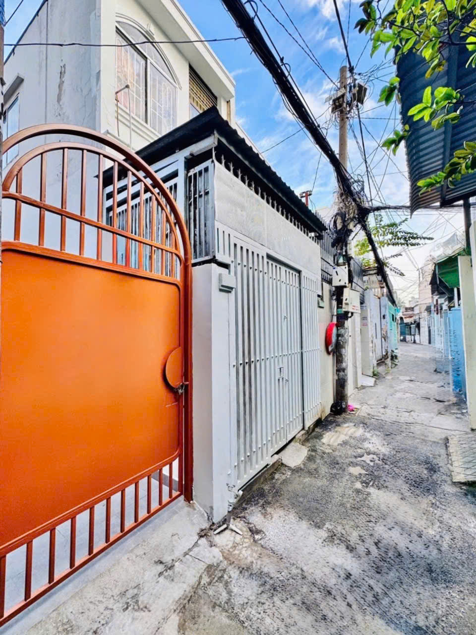 BÁN NHÀ HẺM BA GÁC ĐƯỜNG XVNT, Q.BÌNH THẠNH 123,5 M2 SHR CHỈ 5TỶ38. LH:0792022984.