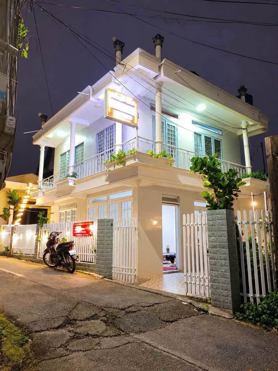 Cho thuê hostel 8 phòng ngủ full nội thất đối diện chợ mới Đà Lạt giá 20 triệu đường Phan Bội Châu