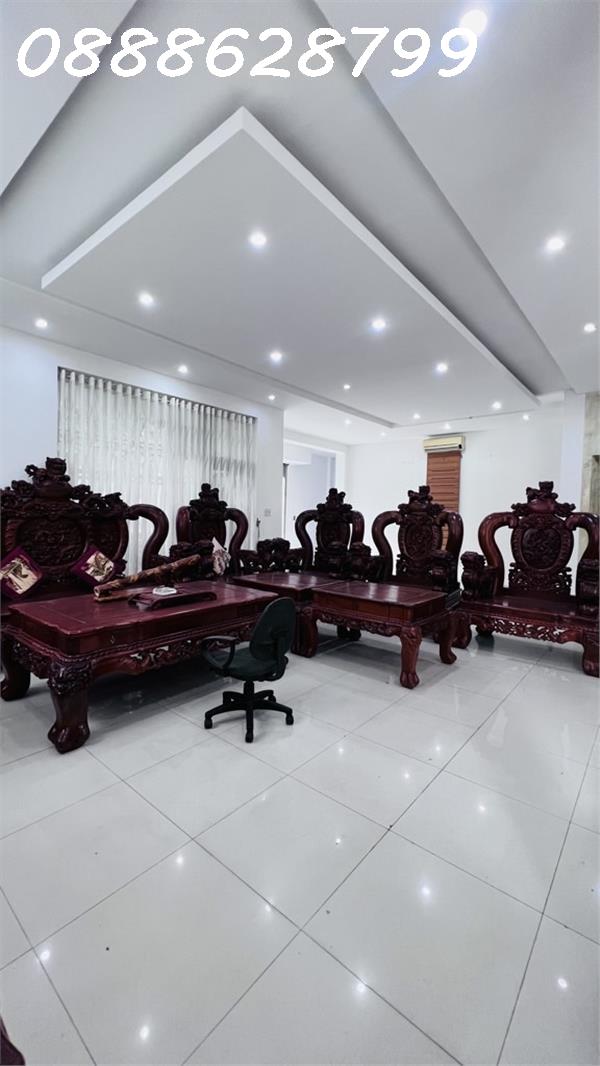 BIỆT THỰ 3 MẶT TIỀN SIÊU VIP – 283M²-NGANG 18 x18 – 4 TẦNG – THANG MÁY – CHỈ 26 TỶ