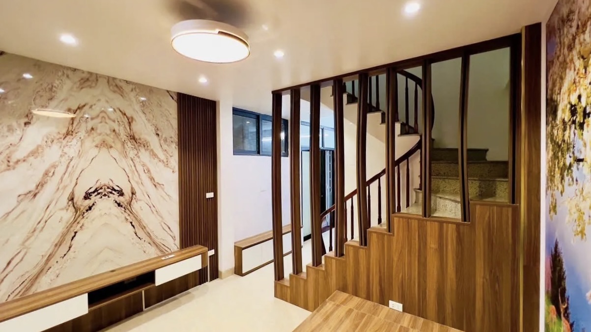 Bán nhà chính chủ Trung tâm Đống Đa – 35m², 5 tầng, sổ đỏ sang tên ngay