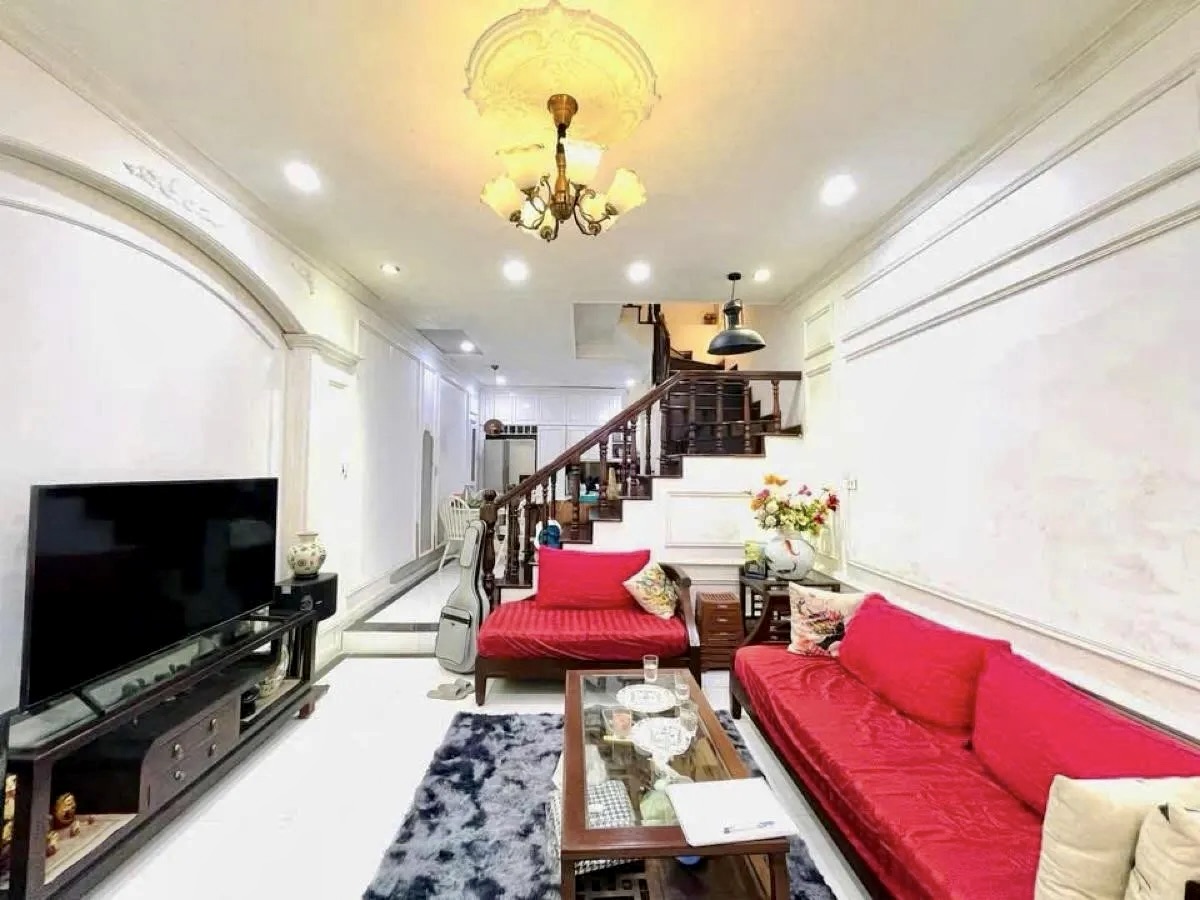 Bán nhà chính chủ ở Thái Hà Đống Đa 60m², 4 tầng, ô tô đỗ cửa, sổ đỏ