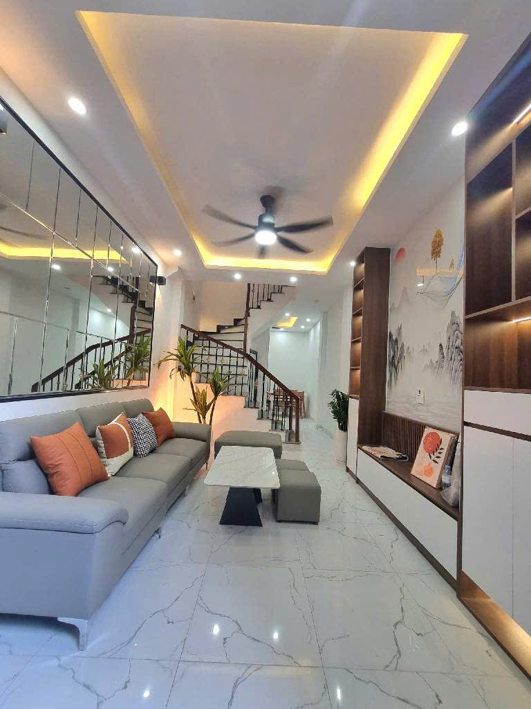 BÁN NHÀ KIM  GIANG -HOÀNG ĐẠO THÀNH MỚI TINH 37M *4 tẦNG  *8.5 TỶ ,  4 ngủ đủ  công năng,  full