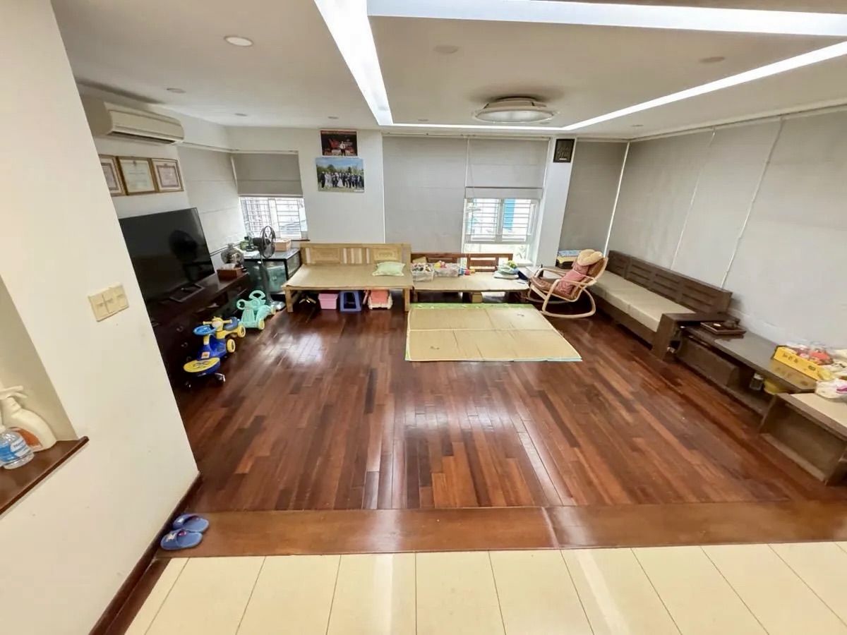 Nhà phân lô Trung Kính - Cầu Giấy, 78m, 3 mặt thoáng, 6 tầng, 4PN, Ngõ Nông, Gara Ô tô, 31.95 tỷ