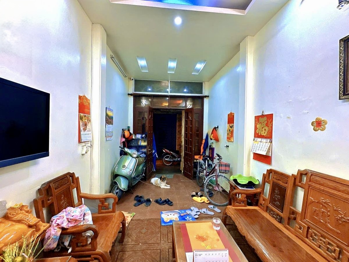 Bán nhà Tây Sơn - Đống Đa, 37m2 x 5 Tầng, 6PN, Tự Xây Chắc Chắn, 2 Thoáng, 16,9 Tỷ