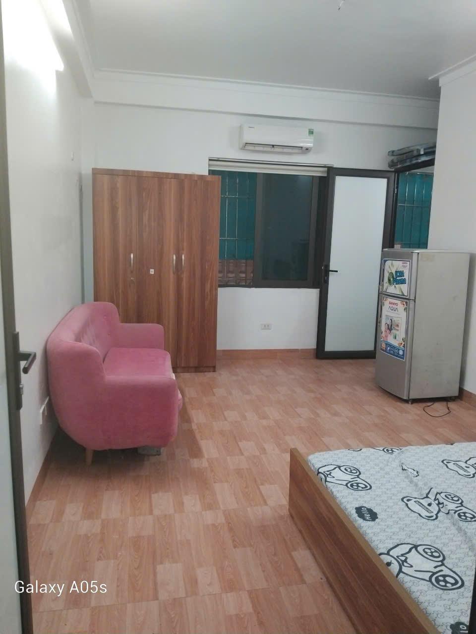 Cho thuê phòng ngõ 99 Trung Kính, full đồ, thang máy, chỉ 5 triệu