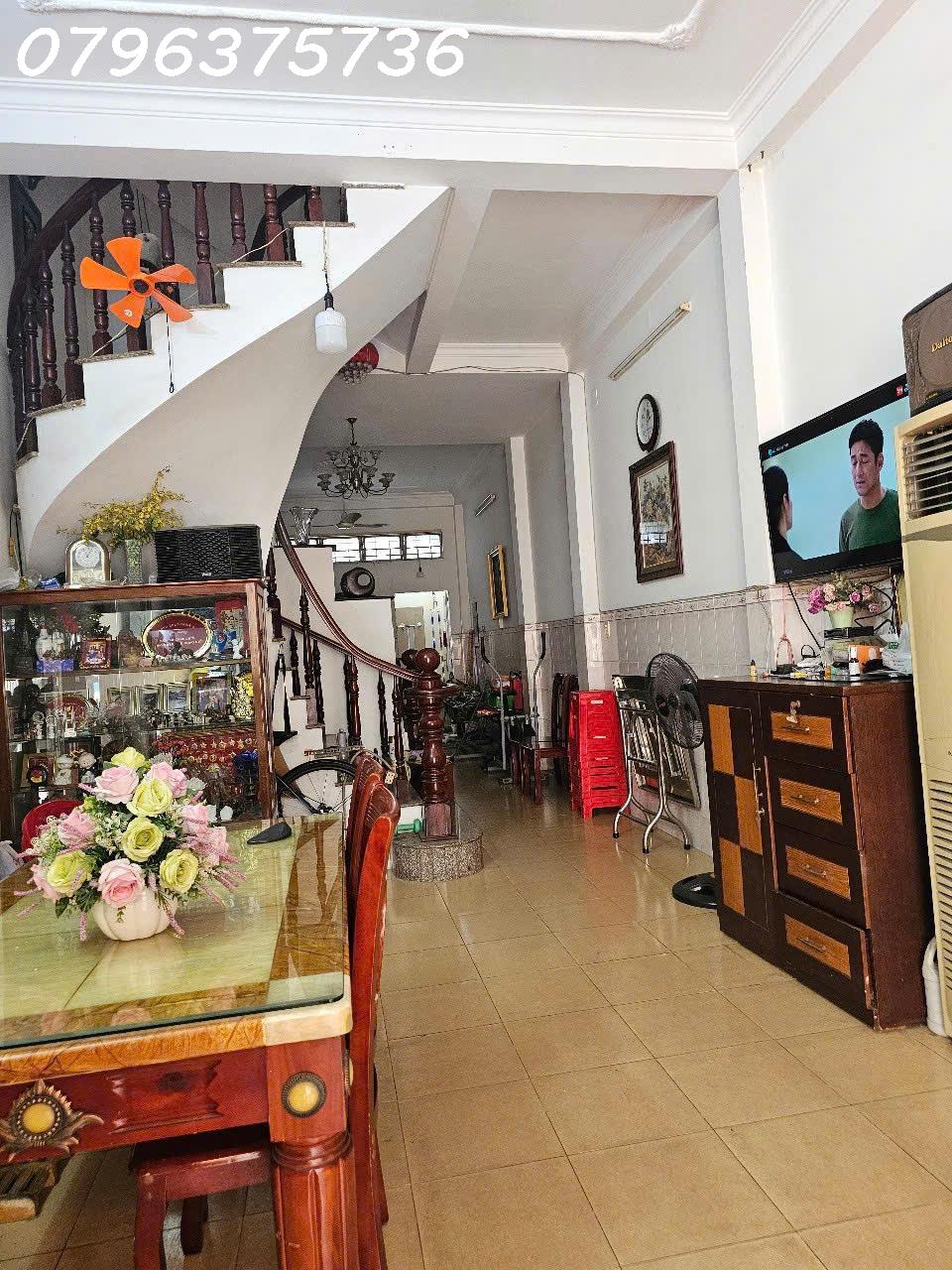 🏡💥 Bán Nhà Đẹp 2 Lầu + Sân Thượng – P13 Quận 8 – Chỉ 7.5 Tỷ TL