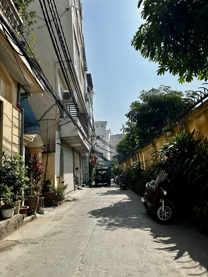 Bán Nhà Đường Láng - Đống Đa, 51m, 4 Tầng, Ngõ ô tô, Cách phố lớn 20m, Ở/Văn Phòng