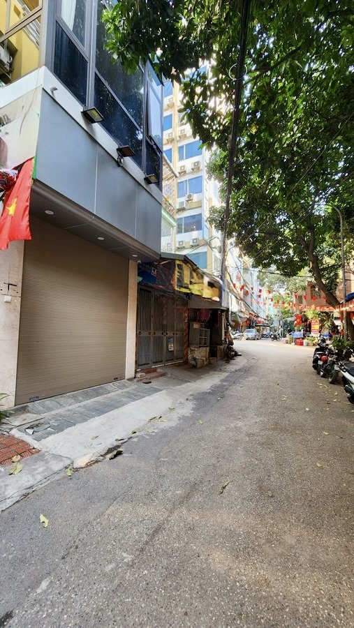 Bán nhà Trung Hoà, Cầu Giấy, Phân Lô Vỉa Hè, 5 Tầng Thang Máy, Ô tô Tránh, Kinh Doanh Tốt