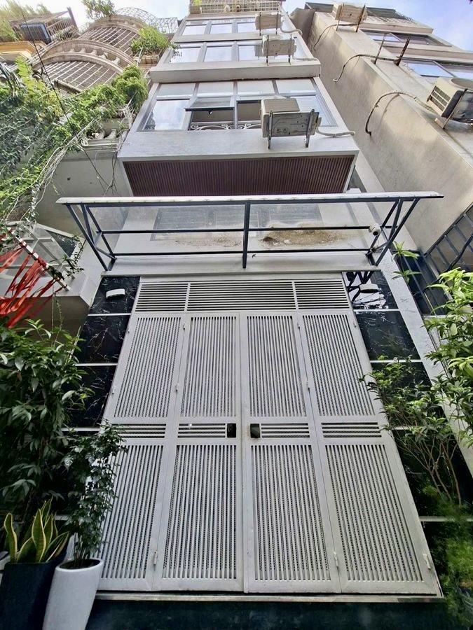 Bán Nhà Nguyễn Lương Bằng, Đống Đa - 33m x 6 Tầng, 4PN, Cách phố 30m, Sổ Đỏ, 15 Tỷ