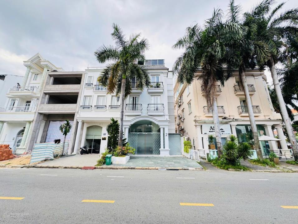 Bán biệt thự Khu Nam Thông 3 - Quận 7 đang có hợp đồng thuê sẵn