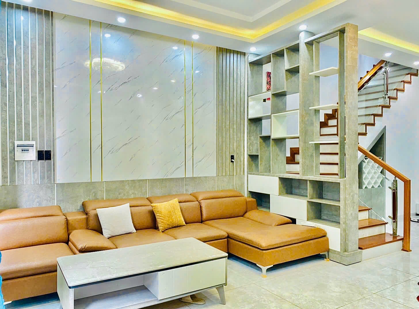 BÁN GẦN NHÀ TT HẢI CHÂU 4 TẦNG 2 MẶT TIỀN - ĐƯỜNG Ô TÔ - GIÁ CHỈ 8 TỶ - DUY NHẤT TRÊN THỊ TRƯỜNG