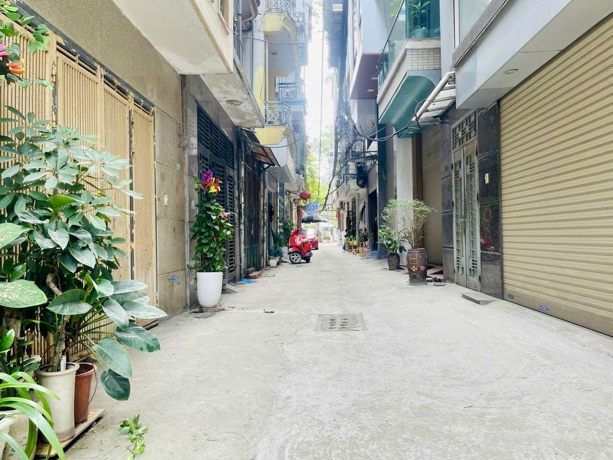 Bán Nhà Chùa Láng - Đống Đa, 47m2, ô tô đỗ cửa, 5 tầng, ở kết hợp văn phòng, 18,95 Tỷ